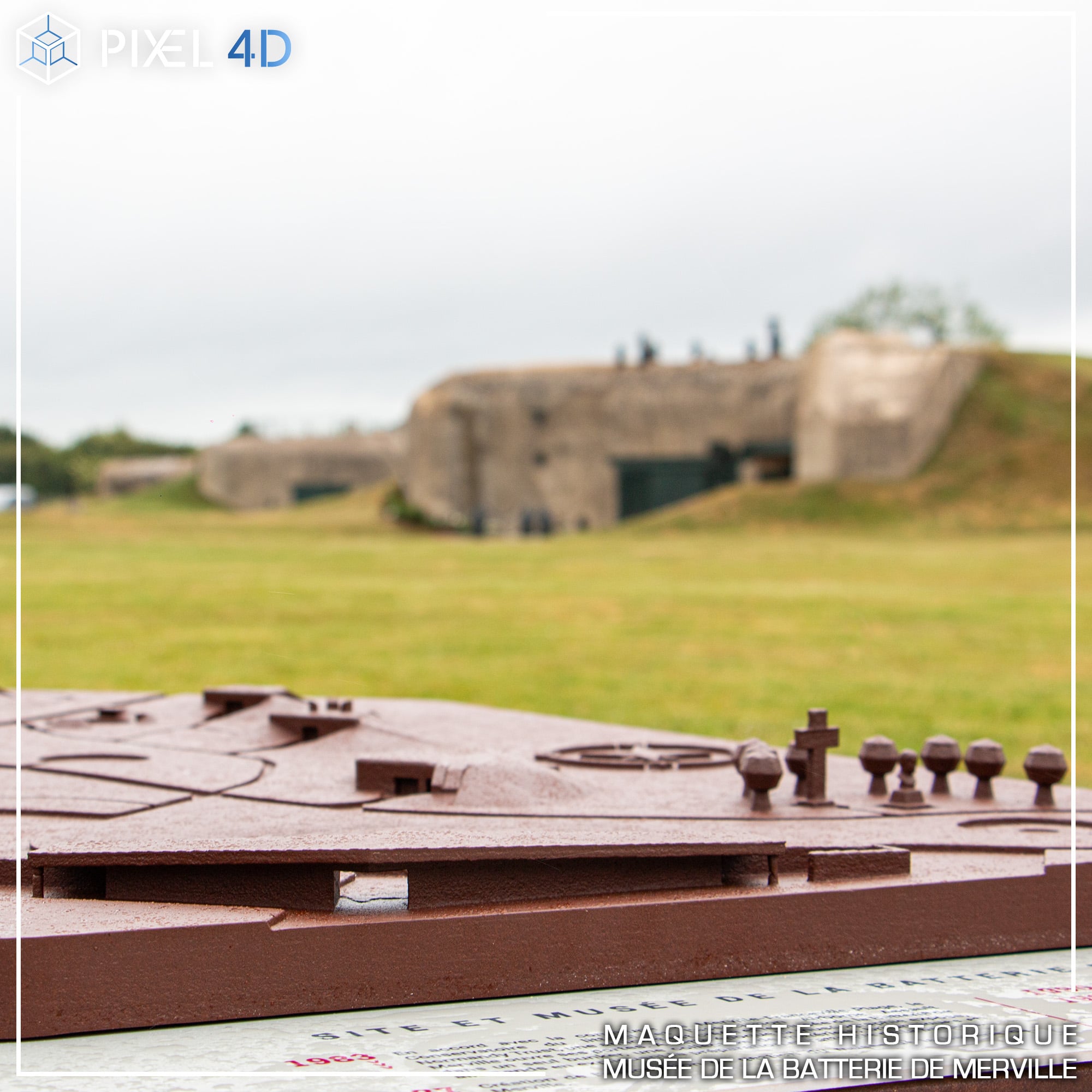 gros plan tactile maquette 3D extérieure aluminium site historique musée Merville